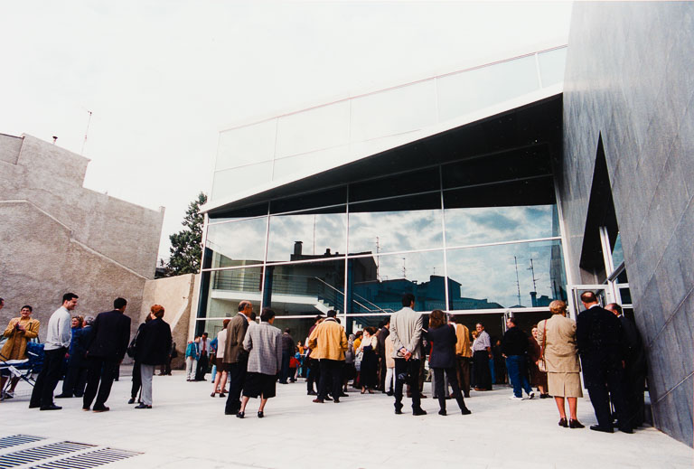 1999 Inauguració de la Plaça Miquel Martí i Pol a Tordera